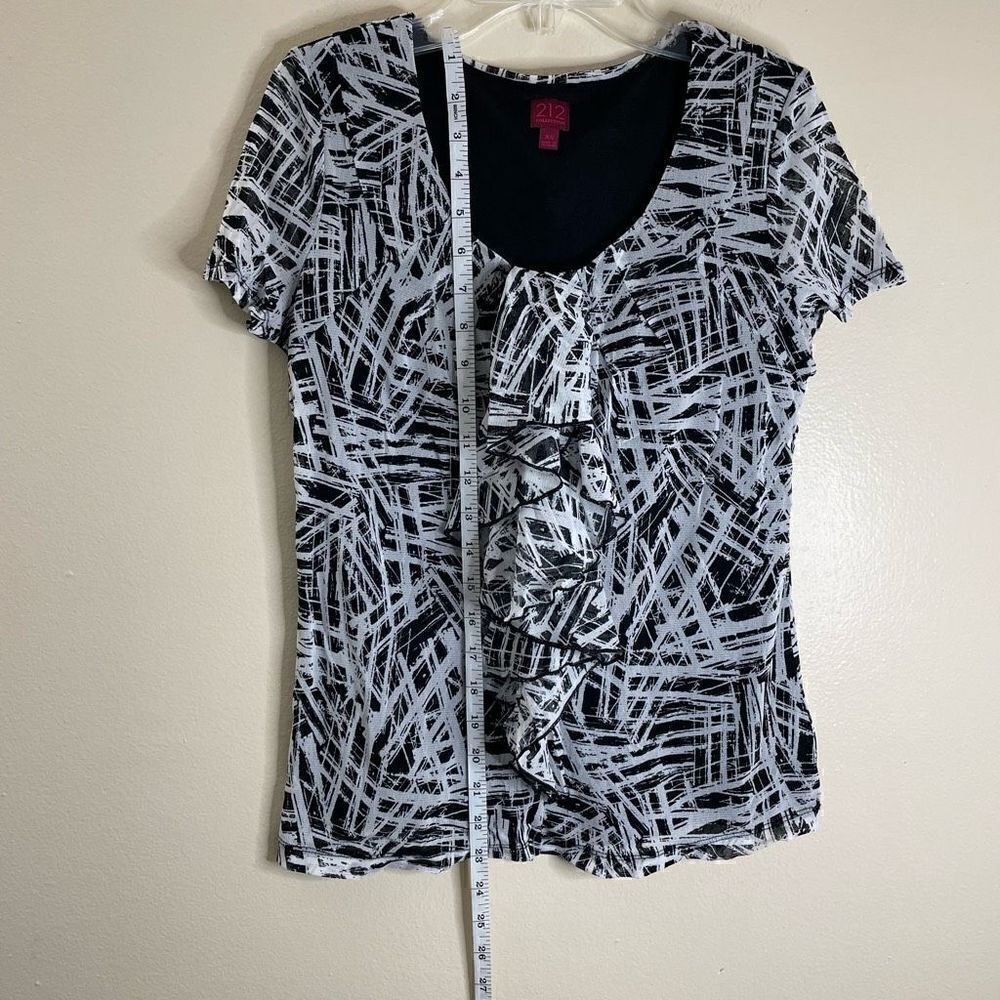 212 Collection| Ruffle| Lightweight| Has Stretch - Picture 4 of 11